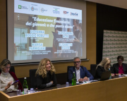 L’educazione finanziaria dei giovani: investire e fare impresa per un futuro sostenibile